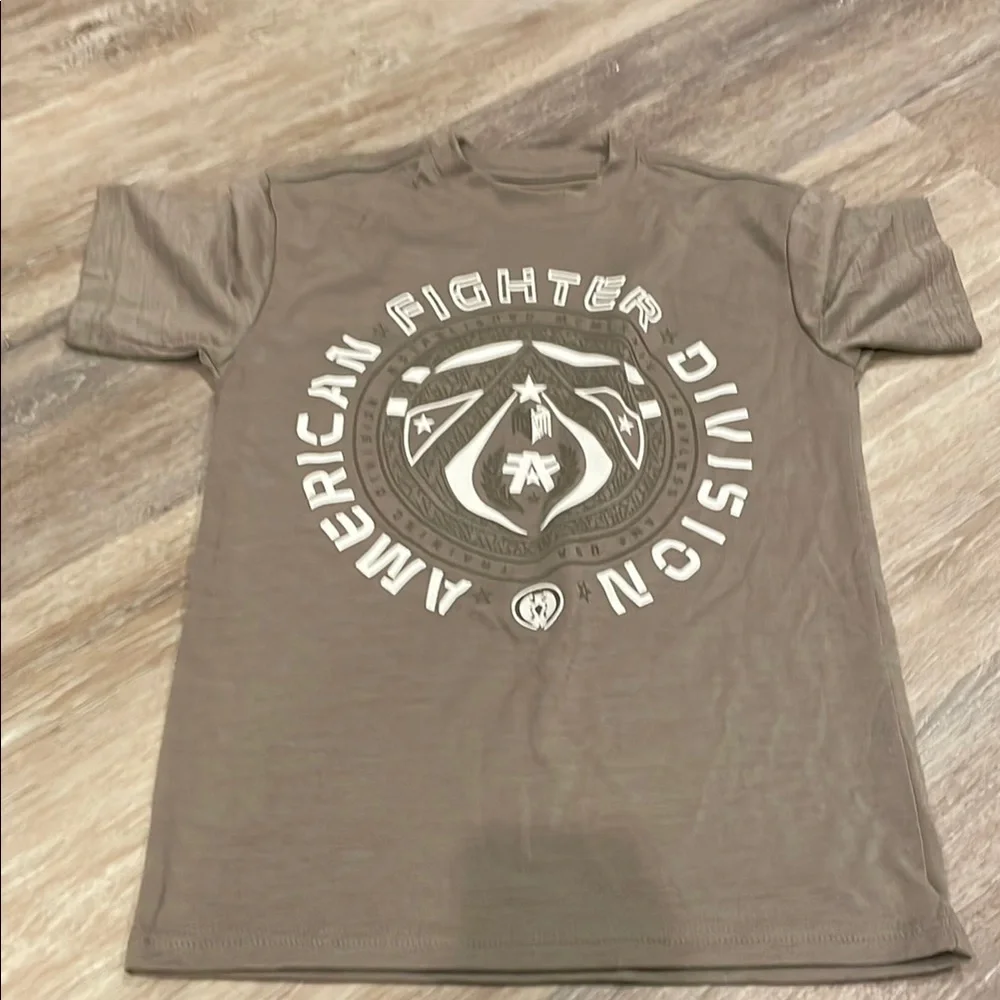 NWOT American Fighter youth tee - taupe color - size S